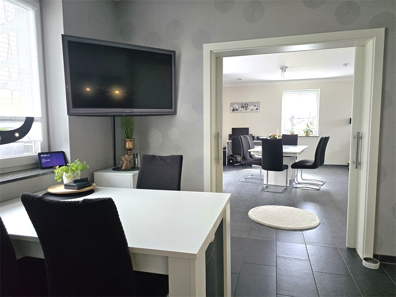 Blick aus der K�che in den Ess Einfamilienhaus Rieste