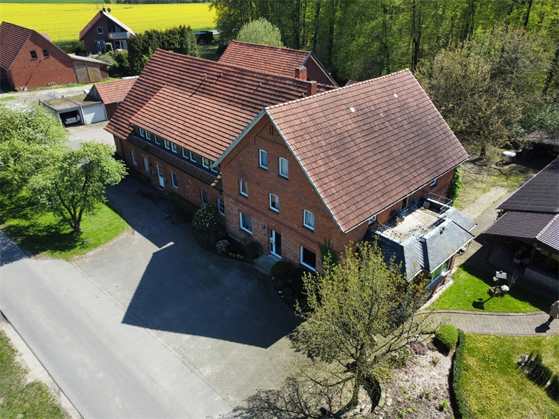 Haupthaus mit Wintergarten und Wohn- / Gesch�ftshaus Bad Iburg
