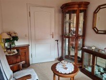 Raum 1 im DG VERKAUFT! Der Flair der 70er Jahre empf�ngt Sie in diesem freistehenden EFH mit sch�nem Grundst�ck