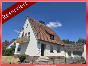 Hauptbild RESERVIERT! Wohnhaus mit Flair: Zwei charmante Wohneinheiten unter einem Dach
