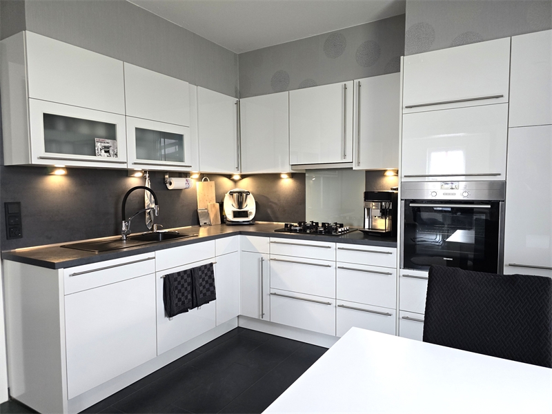 Wohnk�che mit EBK Einfamilienhaus Rieste