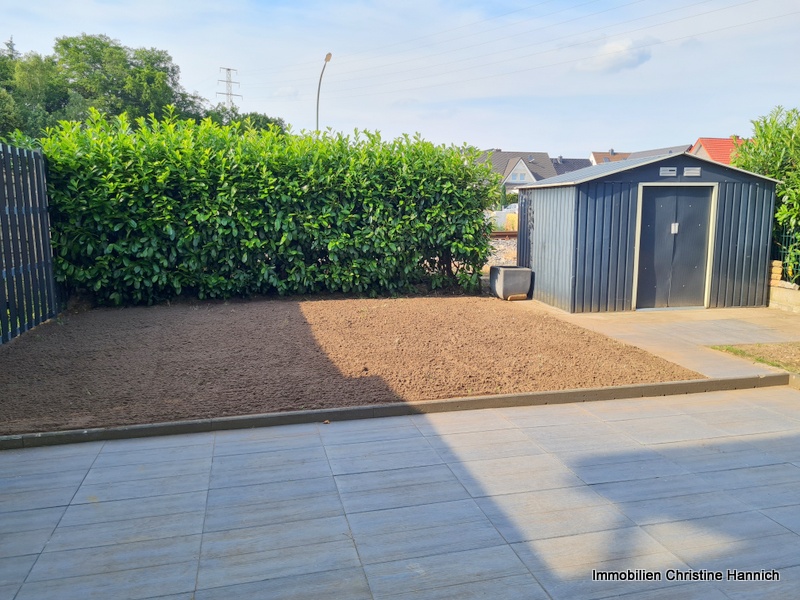 Blick in den Garten Doppelhaush�lfte Lotte