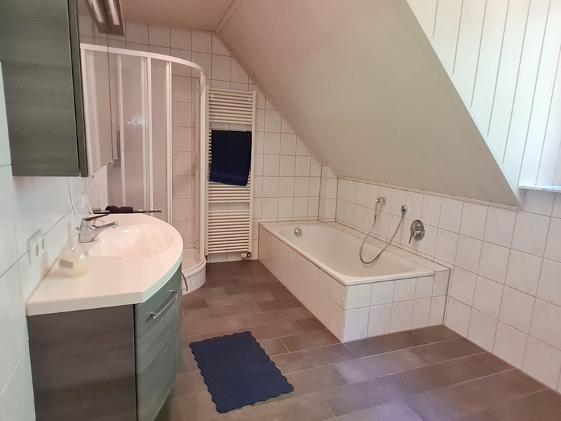 Badezimmer (Wohnhaus1) Einfamilienhaus Preu�isch Oldendorf