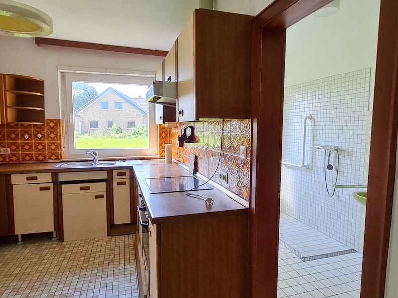 Blick in die K�che und das Dus Einfamilienhaus Preu�isch Oldendorf