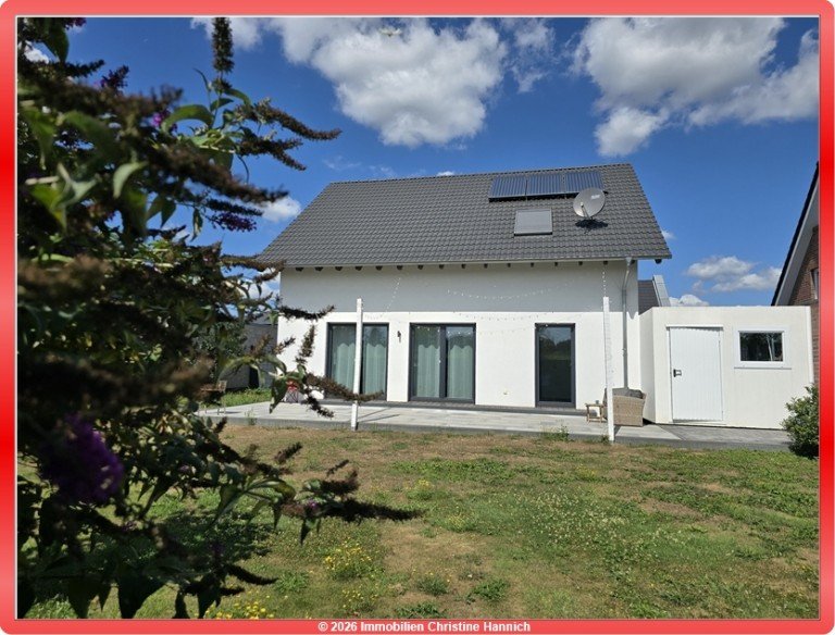 Blick zum Haus Westerkappeln - Westerkappeln Einfamilienhaus Wohlf�hlort f�r die ganze Familie! Energieeffizentes freistehendes Einfamilienhaus