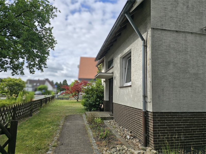Weg zum Eingang Mehrfamilienhaus Osnabr�ck