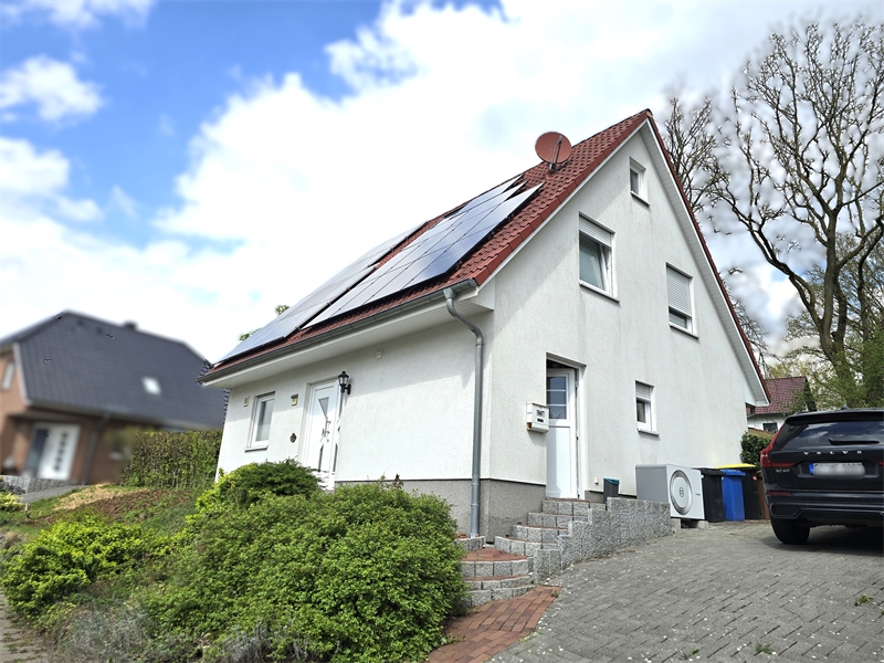 Stra�enansicht Einfamilienhaus Osnabr�ck