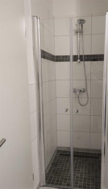 Dusche VERKAUFT! Charmantes modernisiertes Reihenmittelhaus in sch�ner Siedlungslage im Bieterverfahren