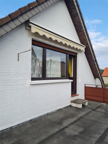 M�gliche Dachterrasse VERKAUFT! Der Flair der 70er Jahre empf�ngt Sie in diesem freistehenden EFH mit sch�nem Grundst�ck