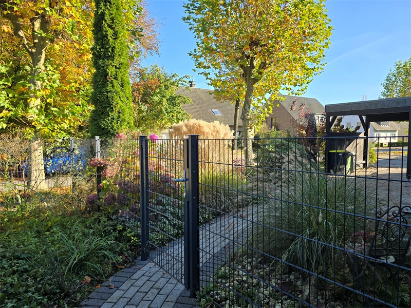Blick in den Vorgarten Einfamilienhaus Bad Iburg