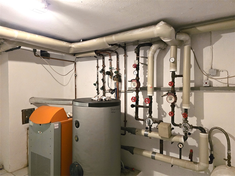 Heizungsanlage Gas aus 2003 Einfamilienhaus Osnabr�ck